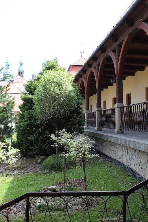 Hotel Dom Pielgrzyma Kalwaria Zebrzydowska Exterior foto